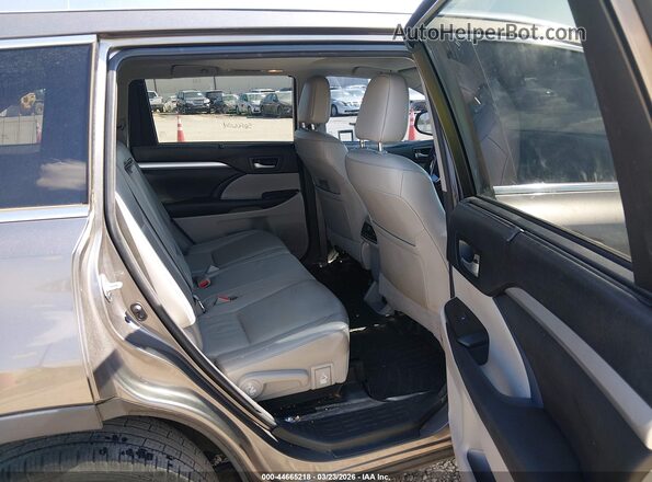 5TDKKRFH7GS164714 2016 TOYOTA LE Gray VIN sticker view