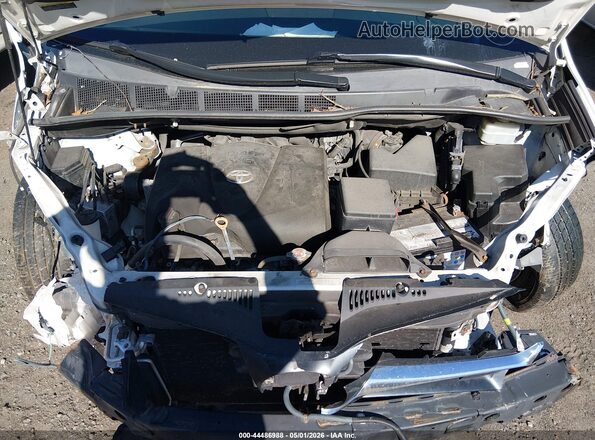 5TDKZ3DC3JS936004 2018 TOYOTA LE White Widok z tyłu