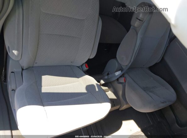 5TDKZ3DC3JS936004 2018 TOYOTA LE White Widok naklejki z numerem VIN