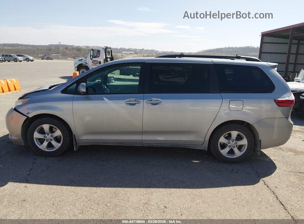 5TDKZ3DCXHS895249 2017 TOYOTA LE Silver სალონის 360-გრადუსიანი ხედი