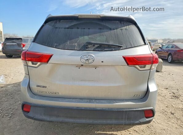 5TDKZRFH5KS313187 2019 TOYOTA HIGHLANDER Серый Вид сзади