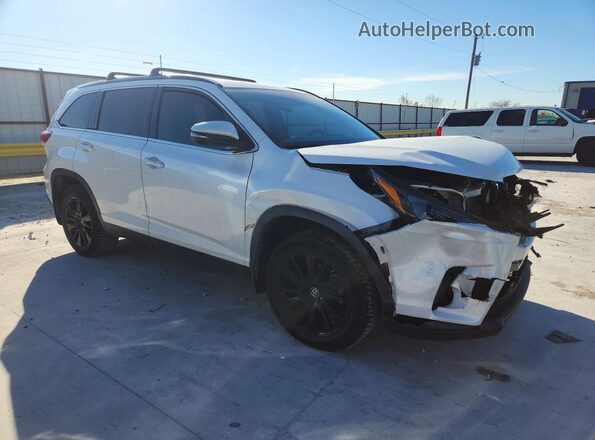 5TDKZRFH7KS353514 2019 TOYOTA HIGHLANDER White Przód prawy