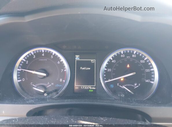 5TDKZRFH8KS330016 2019 TOYOTA LE Серебряный Вид задних сидений