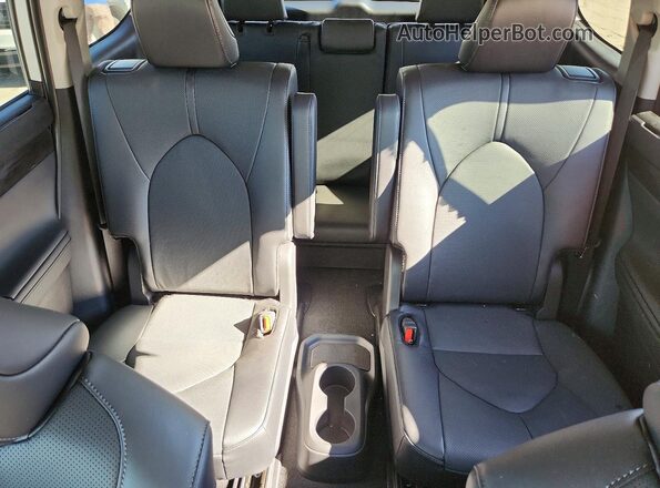 5TDXBRCH3TS705181 2026 TOYOTA LIMITED White Вид задніх сидінь