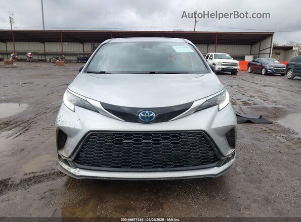 5TDXRKEC5MS005619 2021 TOYOTA SIENNA Silver Instrument cluster view