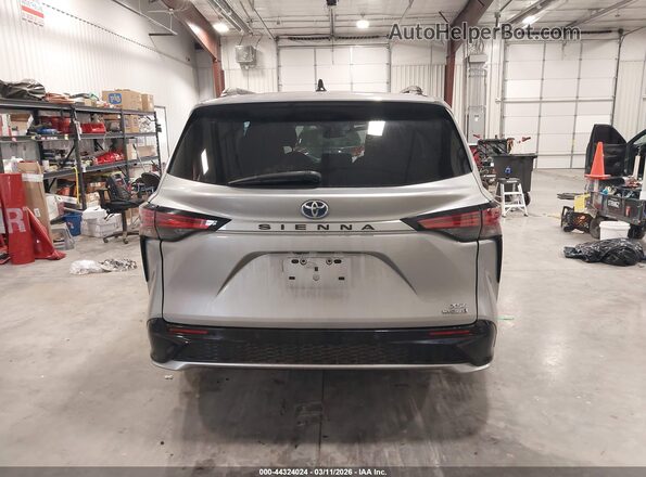 5TDXRKECXPS164933 2023 TOYOTA SIENNA Silver 