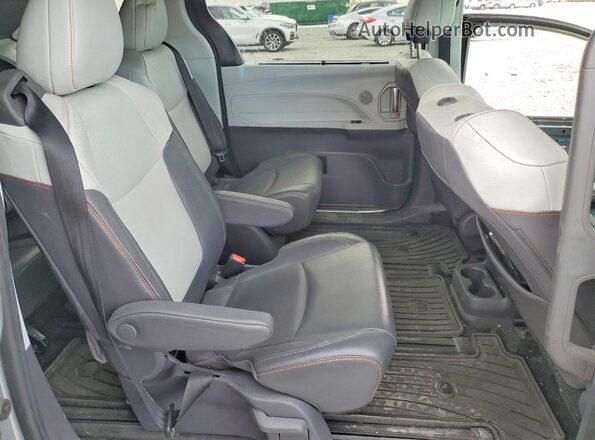 5TDXSKFC8MS038665 2021 TOYOTA SIENNA Silver 