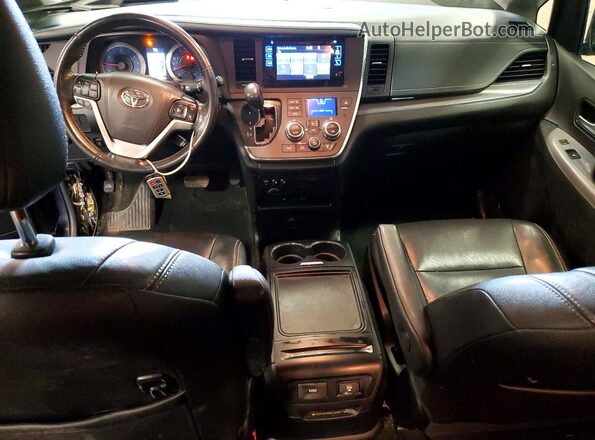 5TDXZ3DC7HS898308 2017 TOYOTA SIENNA Black Widok deski rozdzielczej