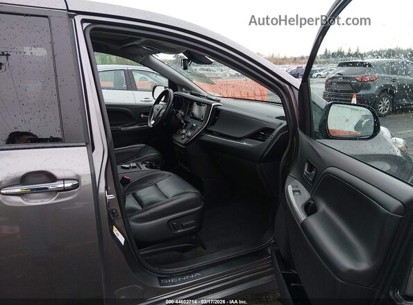 5TDXZ3DC8JS933881 2018 TOYOTA SIENNA Серый 