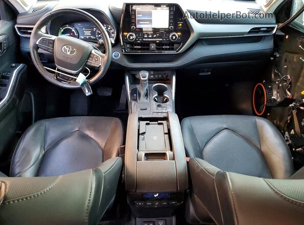 5TDYARAH8MS007323 2021 TOYOTA HIGHLANDER Black Widok deski rozdzielczej