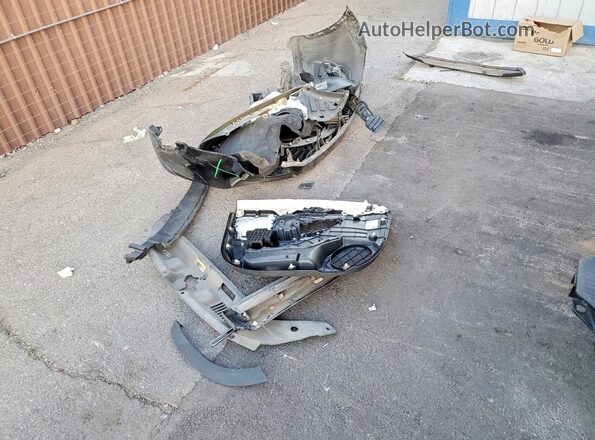 5TDYARAH8MS007323 2021 TOYOTA HIGHLANDER Black Widok komory silnika