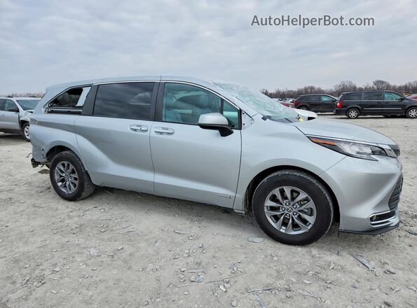 5TDYRKEC2MS031597 2021 TOYOTA SIENNA Silver Front right