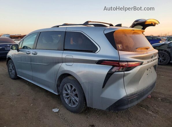 5TDYRKEC2NS085645 2022 TOYOTA SIENNA Silver Tył lewy