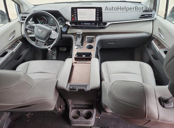 5TDYRKEC3NS094192 2022 TOYOTA SIENNA Silver Widok deski rozdzielczej