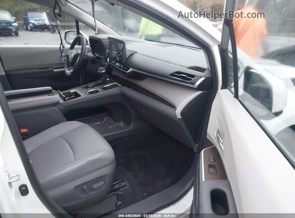 5TDYRKEC4MS046800 2021 TOYOTA LE White Սալոնի դիմացի տեսք