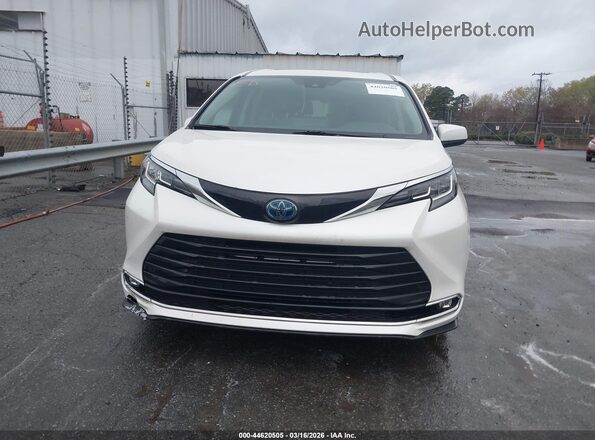 5TDYRKEC4MS046800 2021 TOYOTA LE White Սարքավորումների վահանակի տեսք