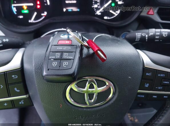 5TDYRKEC4MS046800 2021 TOYOTA LE White Առջևի վահանակի տեսք