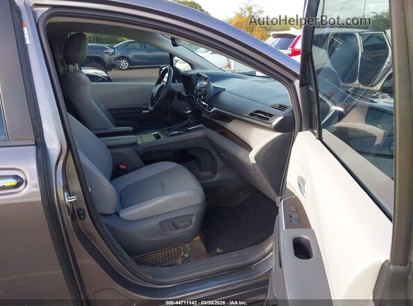 5TDYRKEC4MS059417 2021 TOYOTA LE Black Вид салону спереду