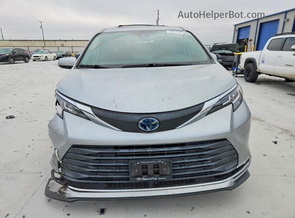 5TDYRKECXMS034781 2021 TOYOTA SIENNA Silver Դիմացի տեսք
