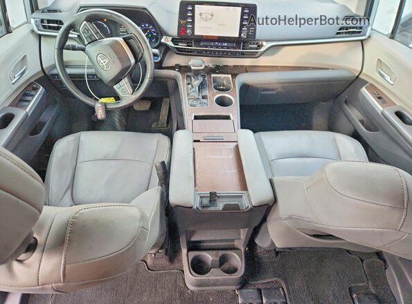 5TDYRKECXMS034781 2021 TOYOTA SIENNA Silver Առջևի վահանակի տեսք
