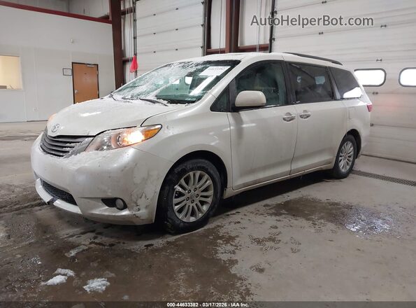 5TDYZ3DC4HS812165 2017 TOYOTA LE Белый 