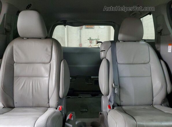 5TDYZ3DC4HS856456 2017 TOYOTA LE White Rear seats view