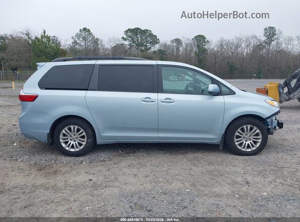 5TDYZ3DC7HS874756 2017 TOYOTA LE Blue 360 interior view