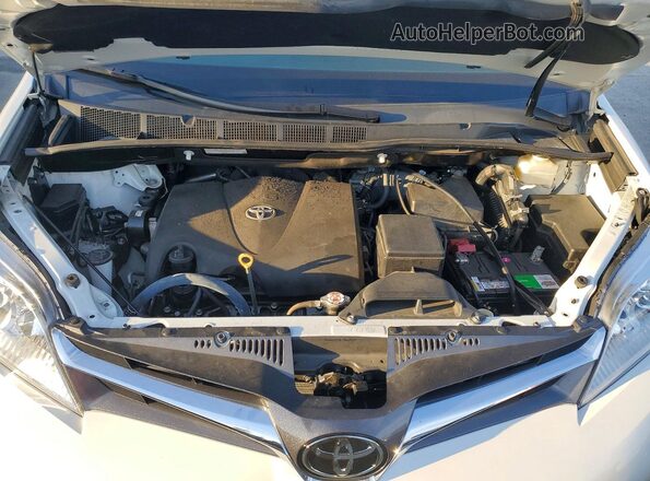 5TDYZ3DCXLS078706 2020 TOYOTA SIENNA White Widok komory silnika