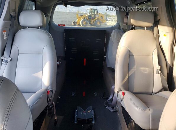 5TDYZ3DCXLS078706 2020 TOYOTA SIENNA White Widok tylnych siedzeń