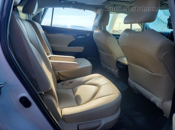5TDYZRAH4MS519623 2021 TOYOTA LIMITED White Вид задньої частини салону