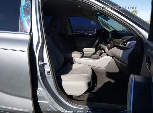 5TDZARAH5LS002213 2020 TOYOTA LE Blue Front interior view