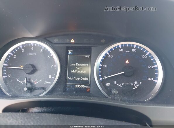 5TDZARFH4HS032156 2017 TOYOTA LE Silver Հետևի նստատեղերի տեսք