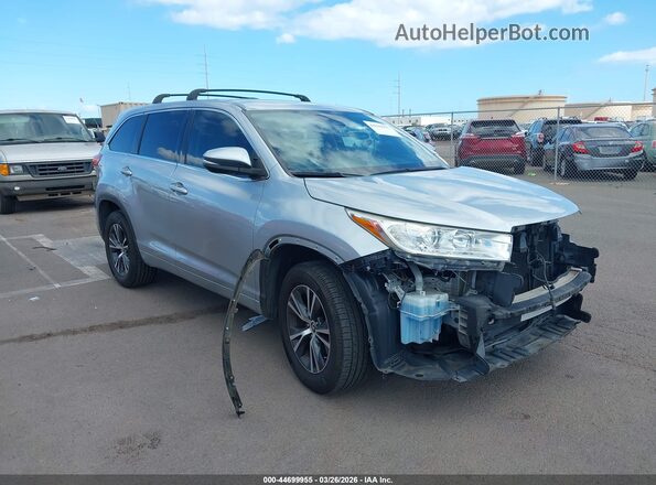 5TDZARFH4HS032156 2017 TOYOTA LE Silver 