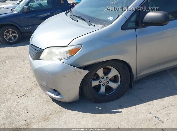 5TDZK3DC9GS703191 2016 TOYOTA SIENNA Silver 