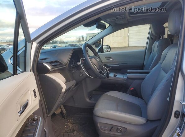 5TDZSKFC4MS013898 2021 TOYOTA LIMITED Silver 