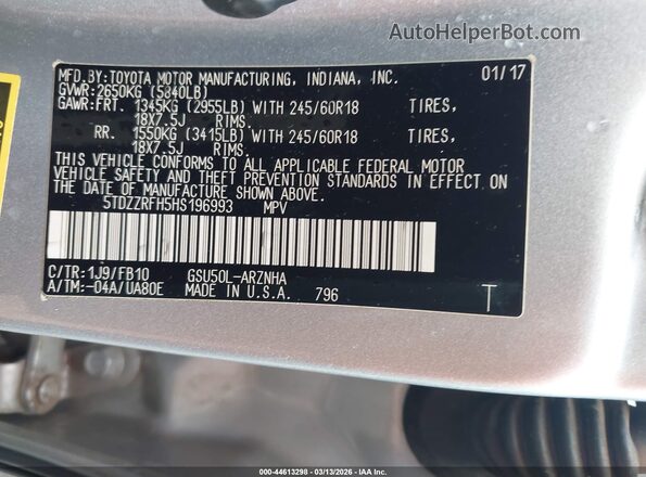 5TDZZRFH5HS196993 2017 TOYOTA LE Silver Вид підкапотного простору