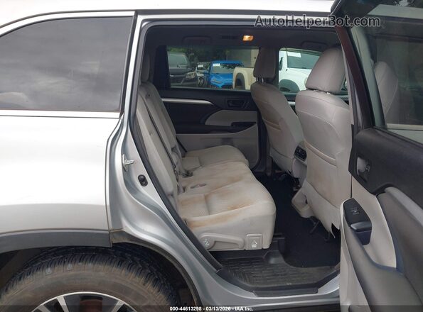 5TDZZRFH5HS196993 2017 TOYOTA LE Silver Вид наклейки з VIN-кодом