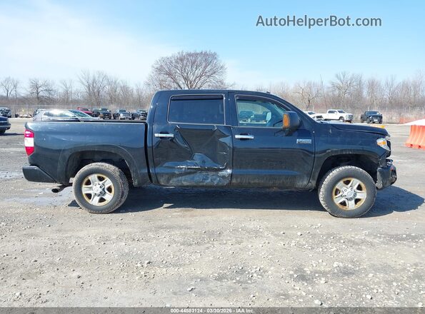 5TFAY5F10JX719686 2018 TOYOTA TUNDRA Black Rear interior view