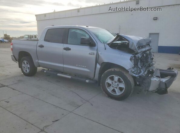 5TFDW5F12GX554137 2016 TOYOTA TUNDRA Silver Przód prawy
