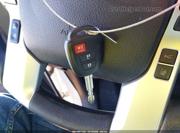 5TFDY5F16JX726266 2018 TOYOTA TUNDRA Белый Вид панели приборов