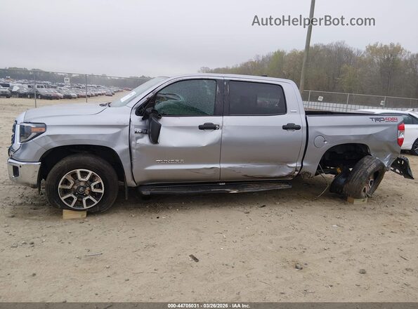 5TFDY5F16MX978894 2021 TOYOTA TUNDRA Silver Widok z przodu
