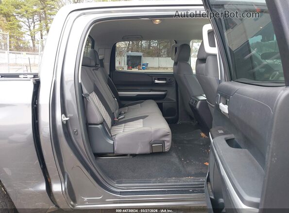 5TFDY5F1XJX682109 2018 TOYOTA TUNDRA Gray Vista de la etiqueta del VIN