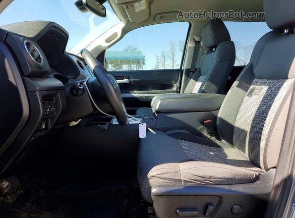 5TFDY5F1XMX024942 2021 TOYOTA TUNDRA Silver Սալոնի դիմացի տեսք