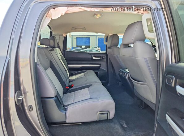 5TFEM5F19HX113147 2017 TOYOTA TUNDRA Gray Vista de los asientos traseros