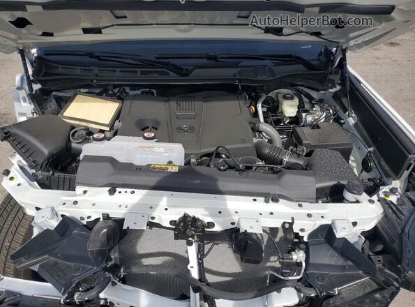 5TFKB5AA0TX051419 2026 TOYOTA TUNDRA White Rear interior view