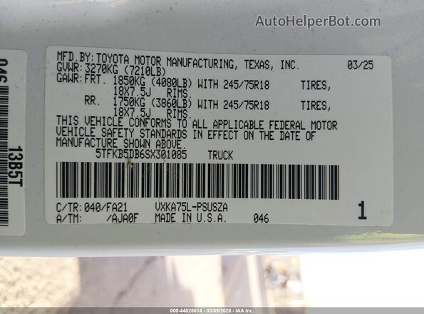 5TFKB5DB6SX301085 2025 TOYOTA TUNDRA White Widok komory silnika