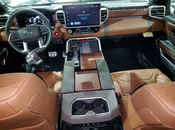 5TFMA5DB8SX278761 2025 TOYOTA TUNDRA Серебряный Вид панели приборов