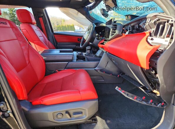 5TFPC5DB3RX070806 2024 TOYOTA TUNDRA Black Front interior view