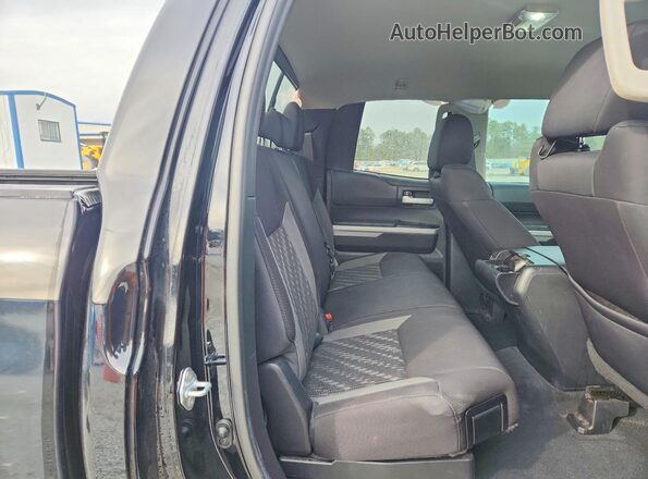 5TFRY5F18MX284827 2021 TOYOTA TUNDRA Black Widok tylnych siedzeń