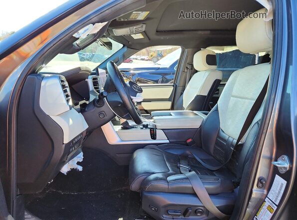 5TFVC5DB6PX015660 2023 TOYOTA TUNDRA Gray Front interior view